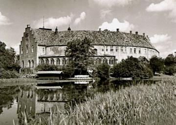 Schloss Steinfurt, Hauptburg mit Aa, Südostansicht