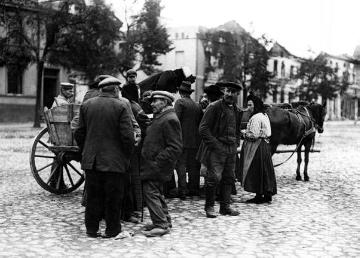 Kriegsschauplatz Ostpreußen/Masuren 1914: Kriegsflüchtlinge mit Pferdefuhrwerk