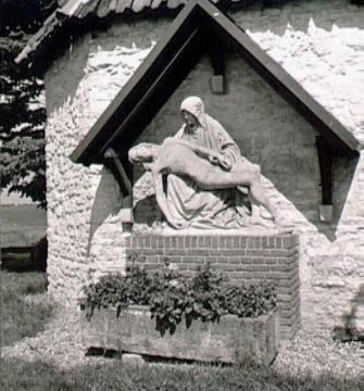Die Pietà an der Kapelle St. Antonius Abt auf dem Schöppinger Berg (Rückseite)