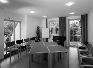 Aufenthaltsraum in der neuen Gerontopsychiatrischen Tageseinrichtung der LWL-Klinik Paderborn, 1999 (Mallinckrodtstraße 22)