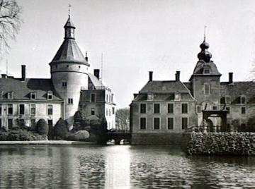 Schloss Anholt, Westansicht: Hauptburg und Vorburg, um 1940?