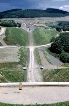 Straßen- und Tunnelbau am Erbscheid bei Hanemicke (später Ortsteil Sondern) im Zuge der Errichtung der Biggetalsperre 1957-1965