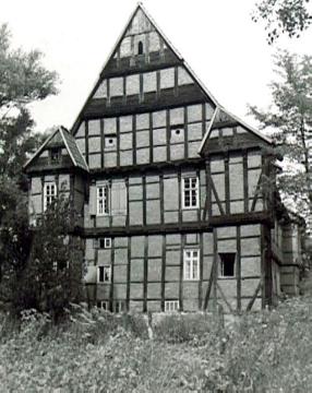 Haus Aussel, Nordansicht: Herrenhaus in Backsteinfachwerk, erbaut 1580