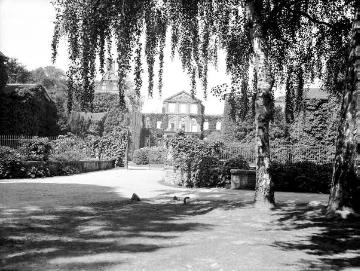 Ruine von Schloss Velen nach dem Brand von 1931, östliche Ansicht des Hauptgebäudes