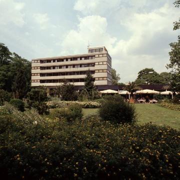Hotelfachschule und Hotel-Restaurant Romberg-Park, erbaut 1959 von Groth & Lehmann