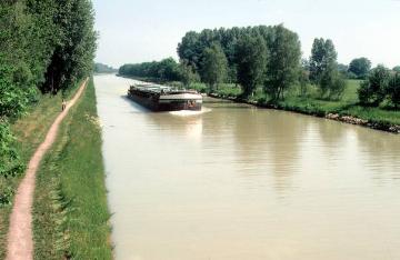 Frachtschifffahrt auf dem Dortmund-Ems-Kanal bei Münster-Gelmer