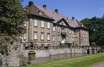 Schloss Vinsebeck, parkseitige Ansicht - Barock, 1720  erbaut von Justus Wehmer für Johann Ignaz von der Lippe