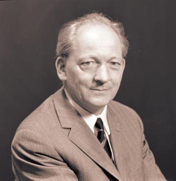 Dr. Hans Riepenhausen, Dr. phil., Ehemaliger Hauptgeschäftsführer des Westfälischen Heimatbundes und Landesoberverwaltungsrat (geboren am 30. Juli 1905 in Hannover, gestorben am 15. November 1983 in Münster).