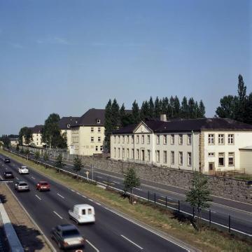 Ehemalige Kasernen der britischen Rheinarmee am Westfalendamm, heute Asylantenheim