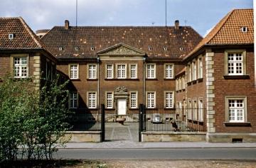 Das Geologisch-Paläontologische Museum im ehemaligen Landsberger Hof, Pferdegasse, Barockbau von Gottfried Laurenz Pictorius