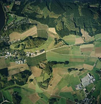 Sundern-Amecke, Ortsteil Illingheim, am Südufer des Sorpesee, Naturschutzgebiet (NSG) Breloh, im Osten Sundern-Stockum