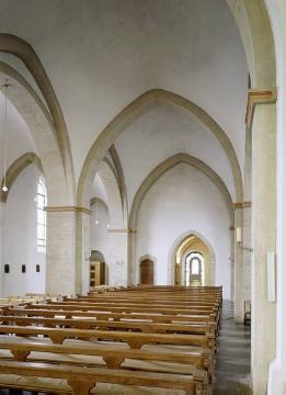Kath. Pfarrkirche St. Jakobus major, Kirchenschiff - spätromanische Hallenkirche, 1193 erstmals als Pfarre genannt