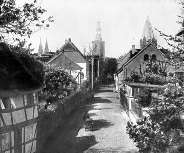 Gartenreiches Wohnviertel an der St. Petri-Kirche (Kesselstraße)