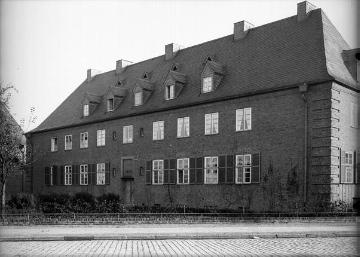 Mietshaus an der Hittorfstraße 46, erbaut 1926/27 nach Plänen von Gustav Wolf