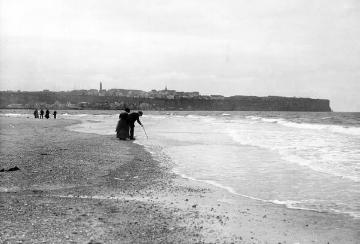 Blick über den Strand von Helgoland, häufig besuchter Erholungsort des Dichters Hoffmann von Fallersleben, um 1912?