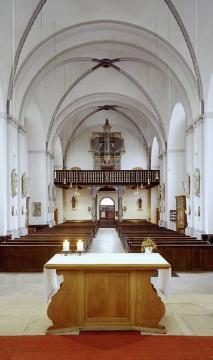 Pfarrkirche St. Pankratius, Kirchenhalle Richtung Orgel, Kirche erbaut 1721-1724 von Gottfried Laurenz Pictorius