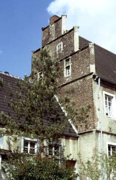 Morrienshof (ehemaliger Burgmannshof): Partie des Herrenhauses von 1521 mit Giebel der Südseite