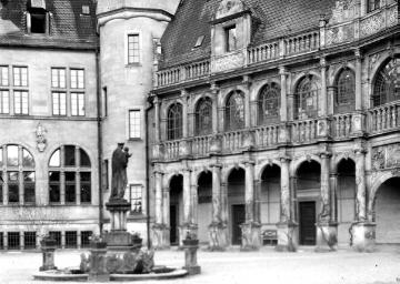 Schloss Darfeld, Partie des Galleriebaus mit Treppenturm, um 1930?: Ursprungsbau 1612-18 errichtet von Gerhard Gröninger, nach Brand 1899 Wiederaufbau durch Hermann Schaedler 1902