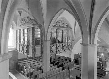 Ev. Pfarrkirche, Rheda: Kirchenraum mit Blick zur Fürstenempore