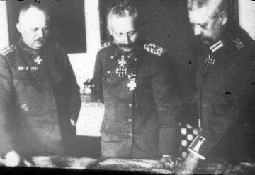 Erster Weltkrieg: Kaiser Wilhelm II. im Hauptquartier an der Front