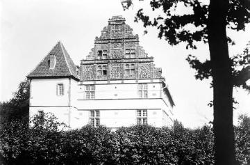 Schloss Holtfeld, Südseite mit Schaugiebel, um 1940?