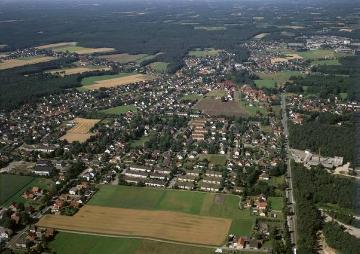Augustdorf, Siedlung mit südlichen Ausläufern und Sennelandschaft