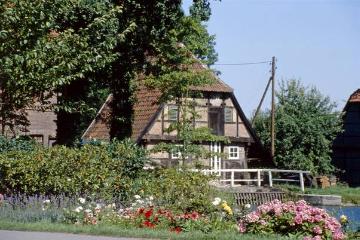 Haus Vorhelm: Fachwerkmühle, erbaut 1874 ausserhalb der Anlage