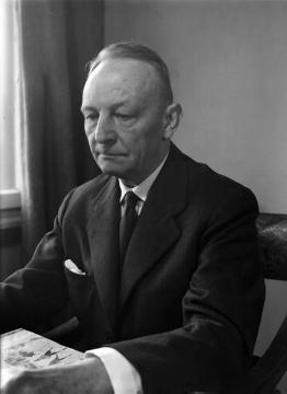 Landesrat a.D., Dr. Ernst Kühl, Stellvertreter des Landeshauptmanns (1937 - Kriegsende 1945)