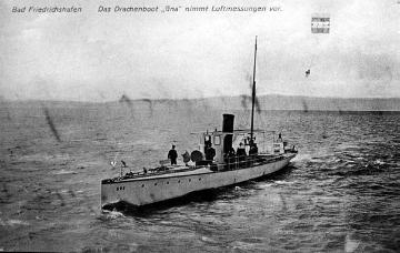 Drachenboot Gna mit einem Hargrave-Drachen bei metereologischen Messungen auf dem Bodensee, undatiert, um 1908?