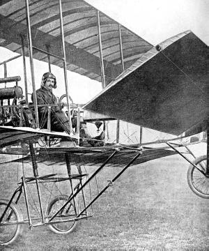 Der französische Hauptmann Ferber in seinem motorisierten Flugapparat, undatiert, um 1906?