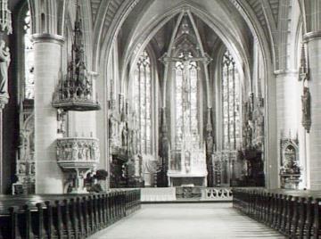 St. Remigius-Kirche, gotische Kirchenhalle, Blick Richtung Kanzel und Altar, um 1940?