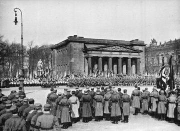 Berlin 1933, Volkstrauertag: Kundgebung vor dem Gefallenenehrenmal