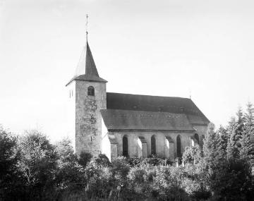Die Wallfahrts- und Pfarrkirche St. Maria Heimsuchung auf dem Kohlhagen bei Kirchhundem-Brachthausen,  vermutlich 1920er Jahre