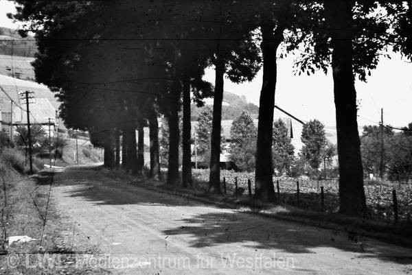 03_3217 Aus privaten Bildsammlungen: Das Dorf Lenne und Hof Dümpelmann in Fotografien des Fabrikanten Ernst Fastenrath, 1942/1943 (Slg. Dümpelmann)