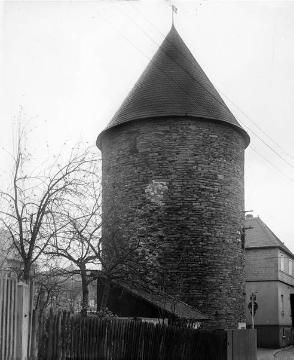 Der "Bieketurm", mittelalterlicher Wehrturm in Attendorn