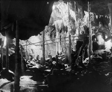 Die "Grotte" - Blick in die Attendorner Tropfsteinhöhle (Atta-Höhle), entdeckt 1907, Naturdenkmal