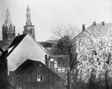 Blick vom Amtsgericht über das Wohnviertel an der St. Petri-Kirche