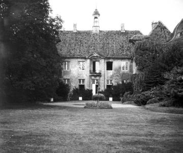 Haus Itlingen, hofseitige Ansicht des Eingangsbereiches, um 1940?