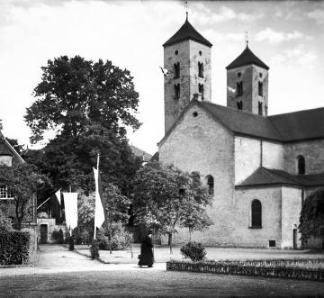 St. Bonifatius Kirche, Osttürme, ehem. Klosterkirche des Stiftes Freckenhorst (860-1811), um 1940?