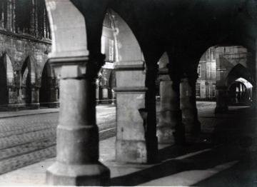 Münster-Altstadt um 1910: Die Bogengang am Prinzipalmarkt [Postkarte ohne Verlagsangabe]