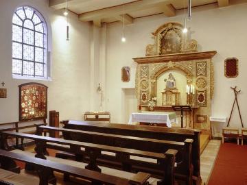 Wallfahrtskapelle zur schmerzhaften Mutter ("Buddenbaum-Kapelle"), Innenraum mit Altar - Kapelle erbaut 1735, erneuert 1941