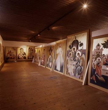 Ikonenmuseum Franz Jung: Ausstellungsraum mit Großikonen des Meisters (mit ca. 200 Objekten einzigartige Sammlung in Eruopa), Adenauerstraße 11
