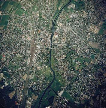 Rheine-Stadt, Stadtgebiet westlich und östlich der Ems, Verlauf der Ems