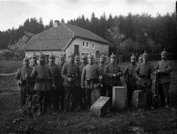 Erster Weltkrieg, Elsass: Abteilung des Landsturm Inf. Batl. Siegen im Einsatz als Landesgrenzwacht an der deutsch-französischen Grenze (vgl. 07_427, 07_140)