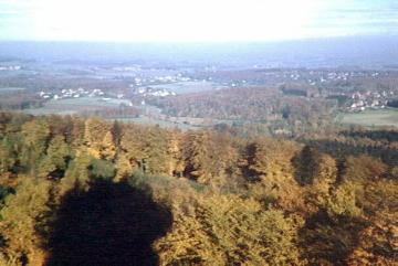 Hünenburg: Herbststimmung am Teutoburger Wald mit Blick auf das Ravensberger Hügelland