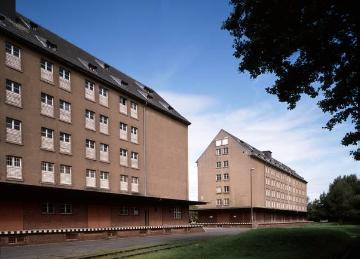 Winterbourne-Kaserne (1945-1994), Speicher 6 vor Sanierung - ab 2000 Umbau von 9 Speichern des einstigen Heeresverpflegungshauptamtes für Norddeutschland (1939-1945) zum Dienstleistungszentrum "Speicherstadt Münster"
