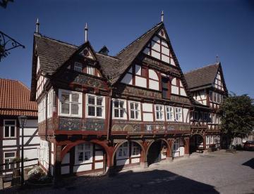 Das Rathaus von Schwalenberg, 1995: Fachwerkbau der Weserrenaissance, erbaut 1579 und ältestes Haus der Stadt