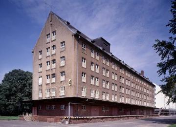 Winterbourne-Kaserne (1945-1994), Speicher 4 vor Sanierung - ab 2000 Umbau von 9 Speichern des einstigen Heeresverpflegungshauptamtes für Norddeutschland (1939-1945) zum Dienstleistungszentrum "Speicherstadt Münster"