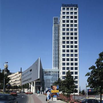 Das Harenberghaus, erbaut 1993: Moderner Bürokomplex am Königswall