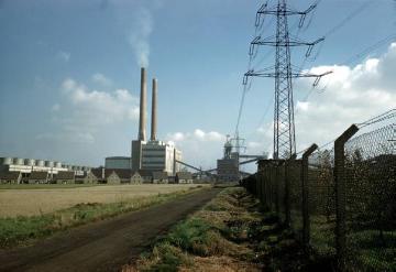 Kohlekraftwerk Westerholt in Gelsenkirchen-Hassel (Hibernia AG), erbaut in den 1950/1960er Jahren, stillgelegt 2003, später abgerissen